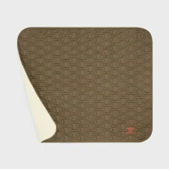 Dog blanket in quilted gabardine textile and wool