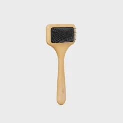 DOG BRUSH IN WOOD
