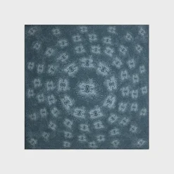 square in triomphe explosion silk twill