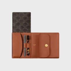 Travel kit in Triomphe Canvas and calfskin