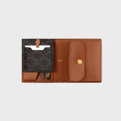 Travel kit in Triomphe Canvas and calfskin