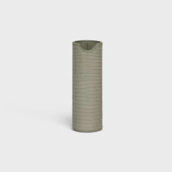 TRAVEL SPRAY Case in LIZARD