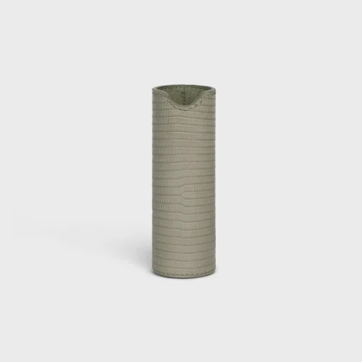 TRAVEL SPRAY Case in LIZARD