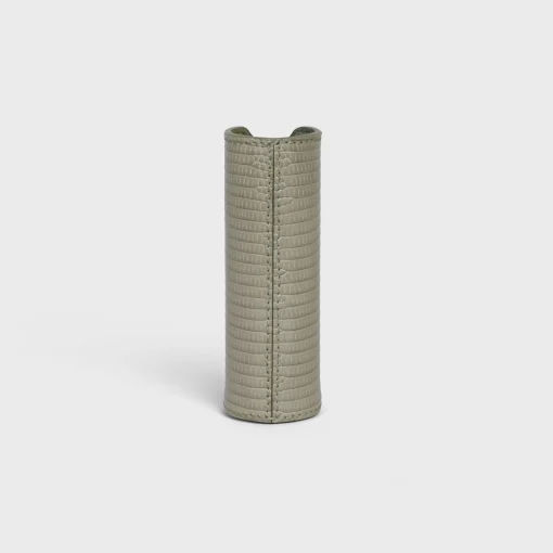 TRAVEL SPRAY Case in LIZARD