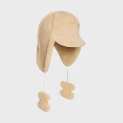 triomphe chapka hat in shearling