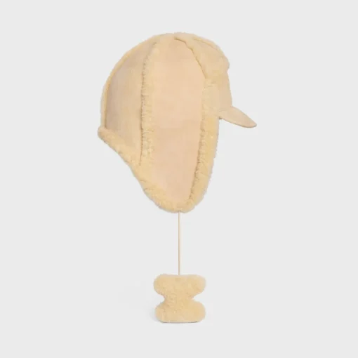 triomphe chapka hat in shearling
