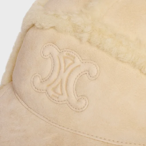triomphe chapka hat in shearling