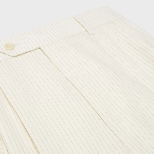 triple-pleated masculin shorts in striped wool